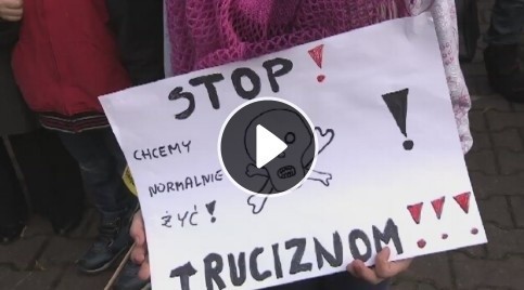 Toksyczne chemikalia jadą z Salwadoru do Polski. Mieszkańcy Strzemieszyc protestują