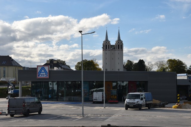 Tak wygląda postęp prac na budowie marketu Aldi w Opolu.