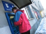 Awaria bankomatów PKO BP. Usterkę usunięto, klienci odzyskali dostęp do pieniędzy