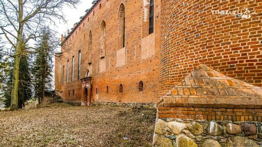 Zamek położony jest w jednym z najpiękniejszych regionów...