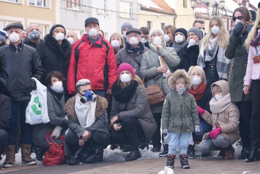 Czarny piątek w Rybniku. Mieszkańcy protestują przeciw...