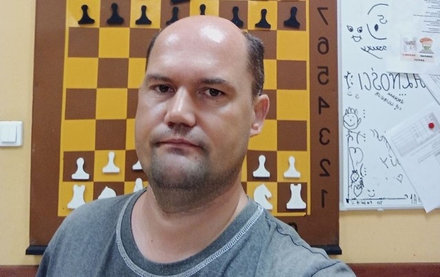 Pan Adam Gołąbiewski z Bydgoszczy gra w szachy od 9. roku życia. - One będą towarzyszyć mi już zawsze - przyznaje