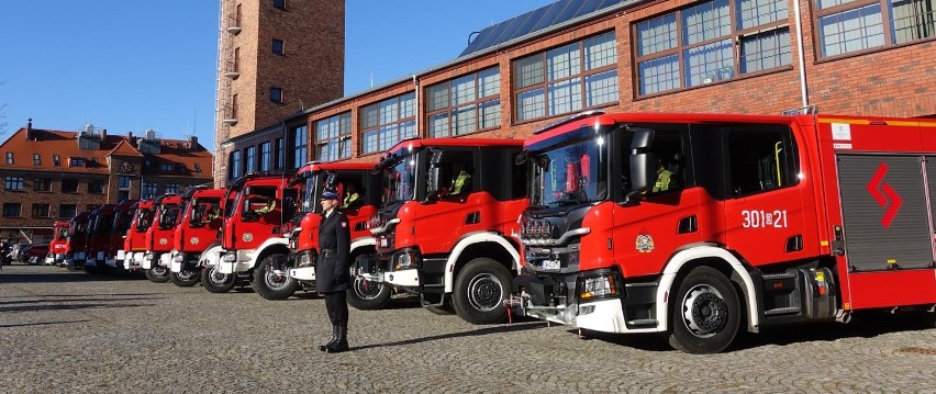 W sumie straż pożarna z Dolnego Śląska ma 13 nowych wozów -...