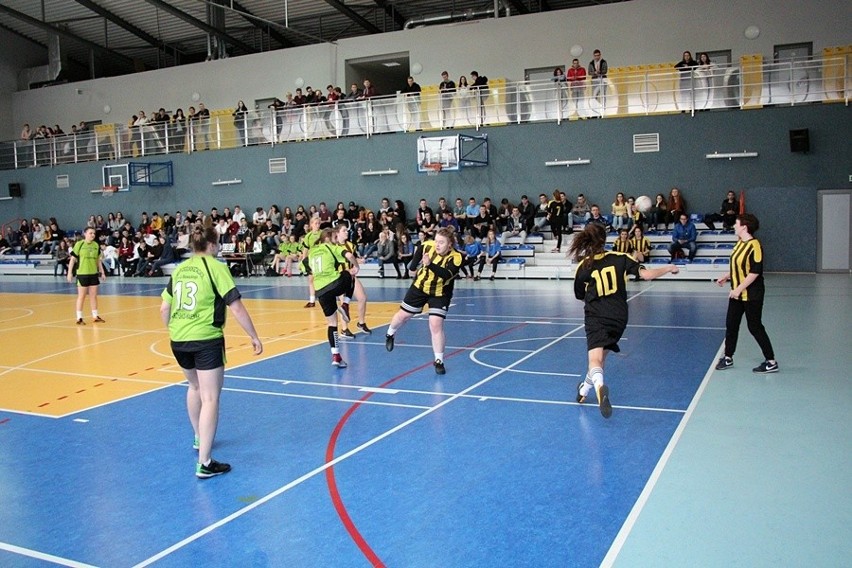 Piłkarki z Erbla najlepsze. Odbyły się Mistrzostwa Skarżyska w Piłce Nożnej Szkół Średnich Dziewcząt