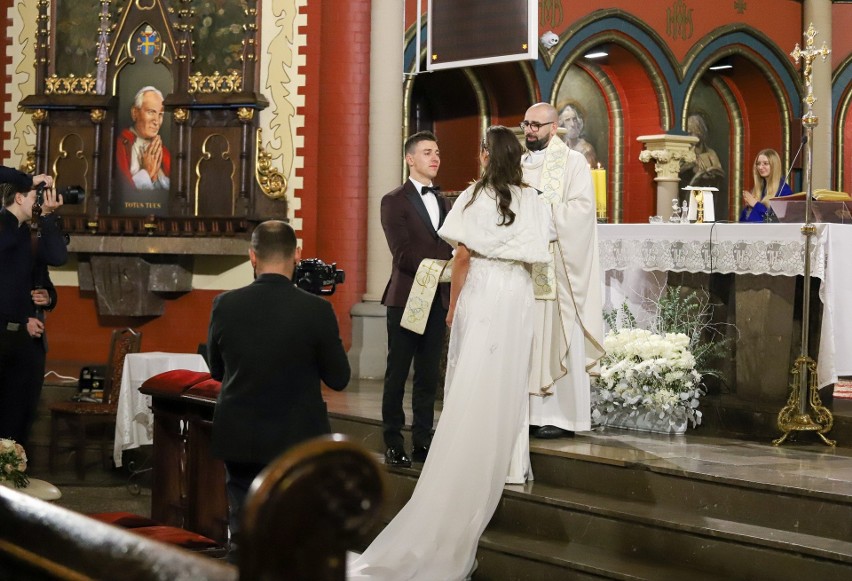 Paweł Przedpełski wziął ślub. Oto ukochana żużlowca Apatora Toruń. Wśród gości wielu żużlowców [zdjęcia]