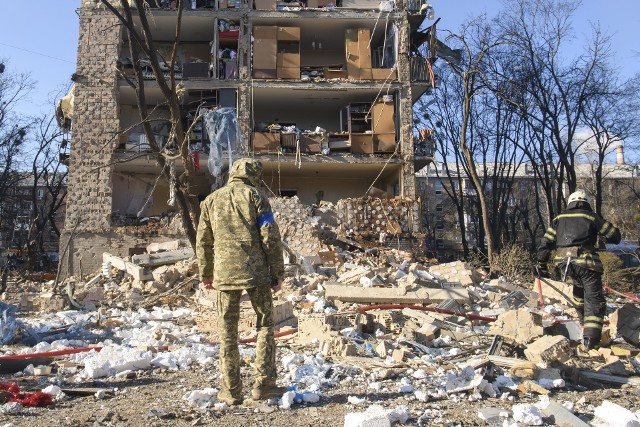 Zniszczenia w kijowskiej dzielnicy Winohradar.