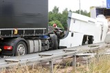 Wypadek na ul. Bydgoskiej w Gostycynie. Ciężarówka się przewróciła. Zablokowany był jeden pas ruchu!