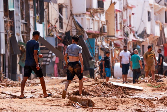 Miasto Derna na wschodzie Libii długo będzie dochodzić do siebie po obfitych opadach i gigantycznej powodzi.