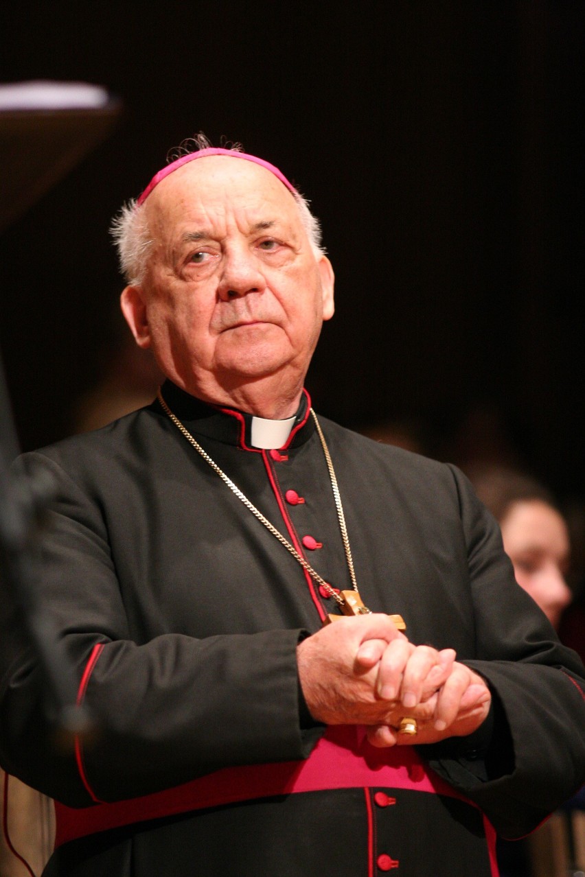 Arcybiskup senior Stanisław Szymecki trafił do szpitala