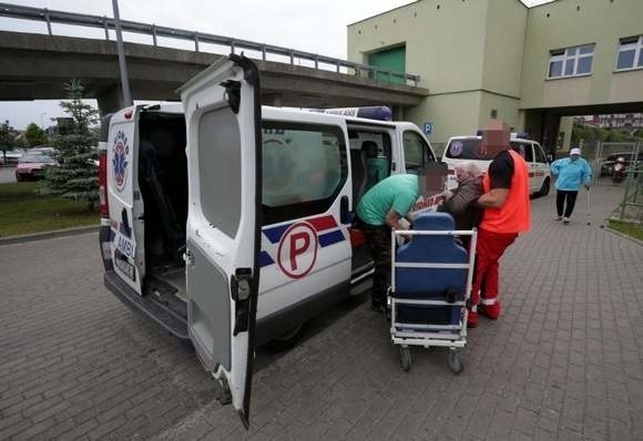 Od dwóch tygodni usługi m.in. przewożenia chorych z całego regionu słupskiego do szpitala na dializy wykonuje lubelska firma Triomed.