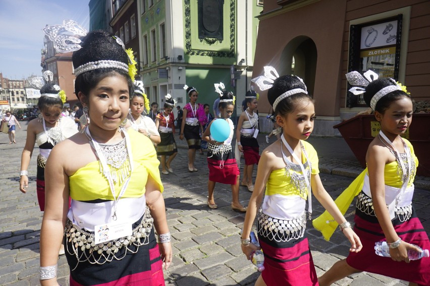 W środę ulicami Poznania przeszła barwna parada festiwalu X...