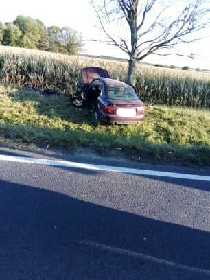 Groźny wypadek pod Wrocławiem. Jedna osoba ranna [ZDJĘCIA]