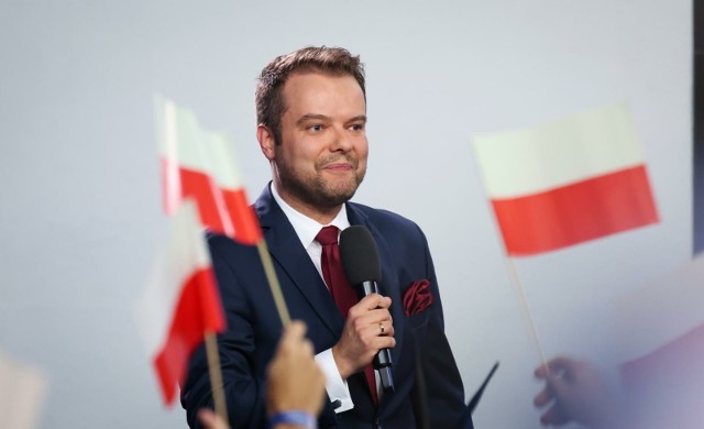 - Koalicja "ośmiu gwiazdek" nie ma dobrego startu - uważa rzecznik PiS, Rafał Bochenek
