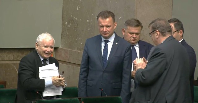 Prezes PiS i szef MOM z radością przyjęli decyzję Sejmu