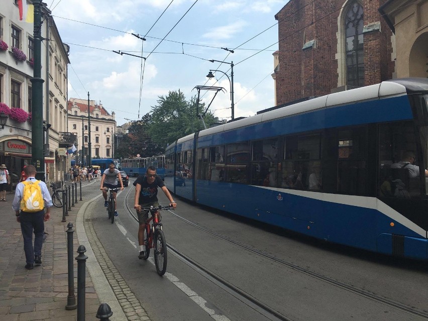 ŚDM Kraków. Tramwaje utknęły w korkach w centrum miasta [ZDJĘCIA]