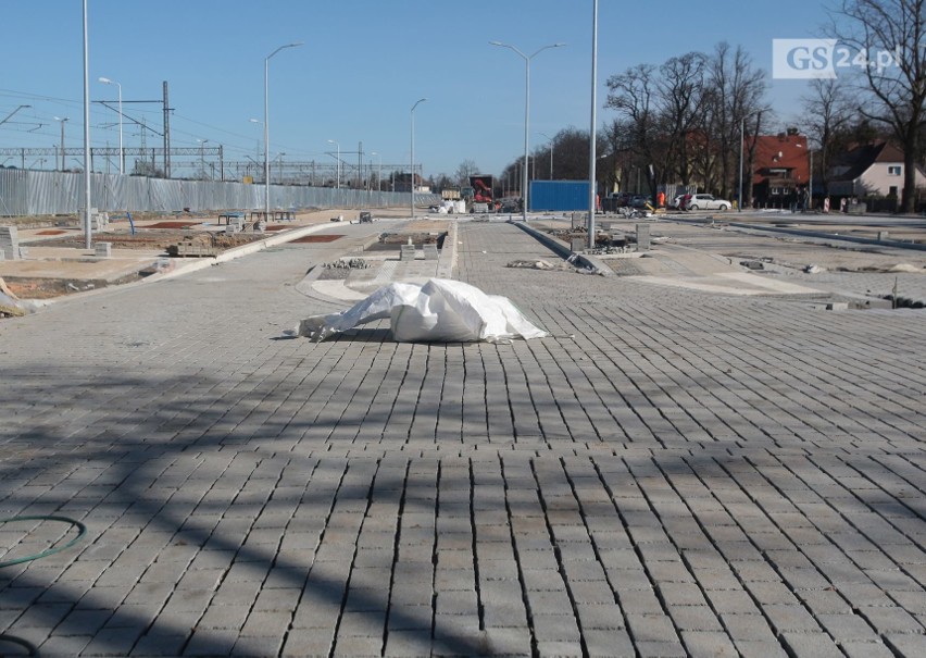 Kiedy będzie gotowy węzeł przesiadkowy w Podjuchach? Powstaje parking i pętla. ZDJĘCIA