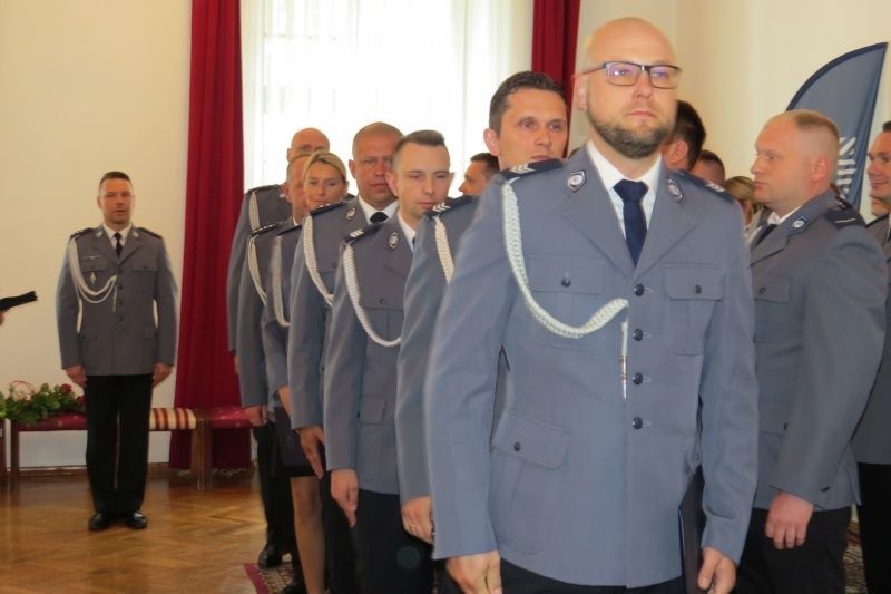 Święto policji w Brodnicy - awanse, odznaczenia