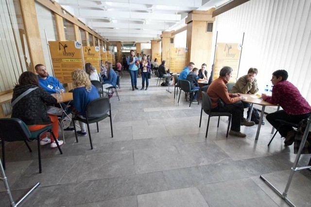 Pierwsza Żywa Biblioteka została zorganizowana w Koszalinie w 2011 roku.