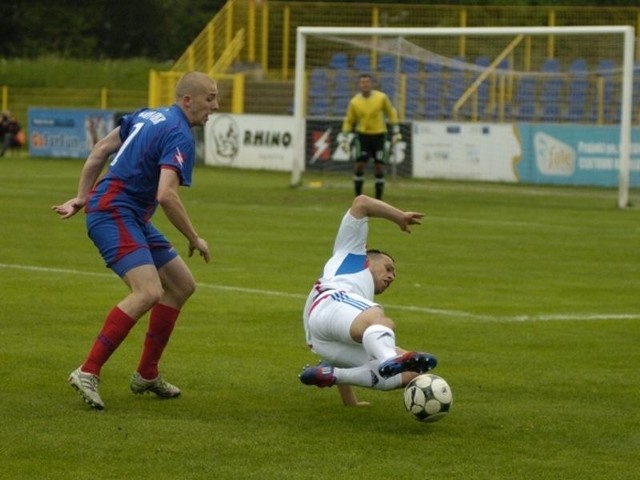 W meczu 26. kolejki III ligi, Gryf Słupsk przegrał z Kotwicą Kołobrzeg 0:2 (0:0).