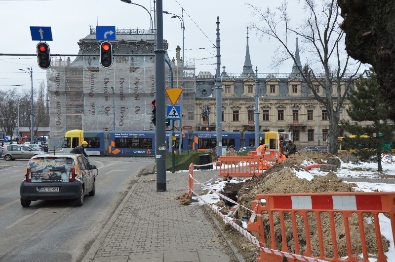 Na każdym rogu skrzyżowania ul. Zachodniej z ul. Ogrodową...