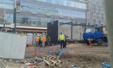 Katowice: betonowa ściana na rynku staje się konstrukcją pawilonu [ZDJĘCIA]