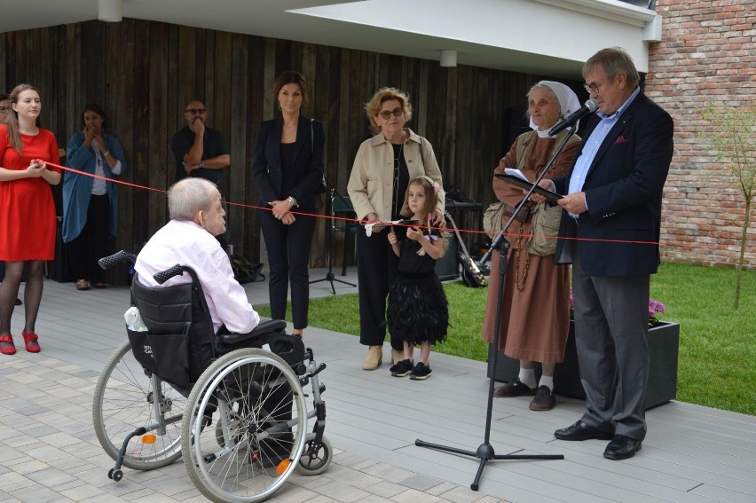 Siostra Małgorzata Chmielewska otwiera pod Ożarowem nowy dom. Tym razem dla niepełnosprawnych bezdomnych [ZDJĘCIA]