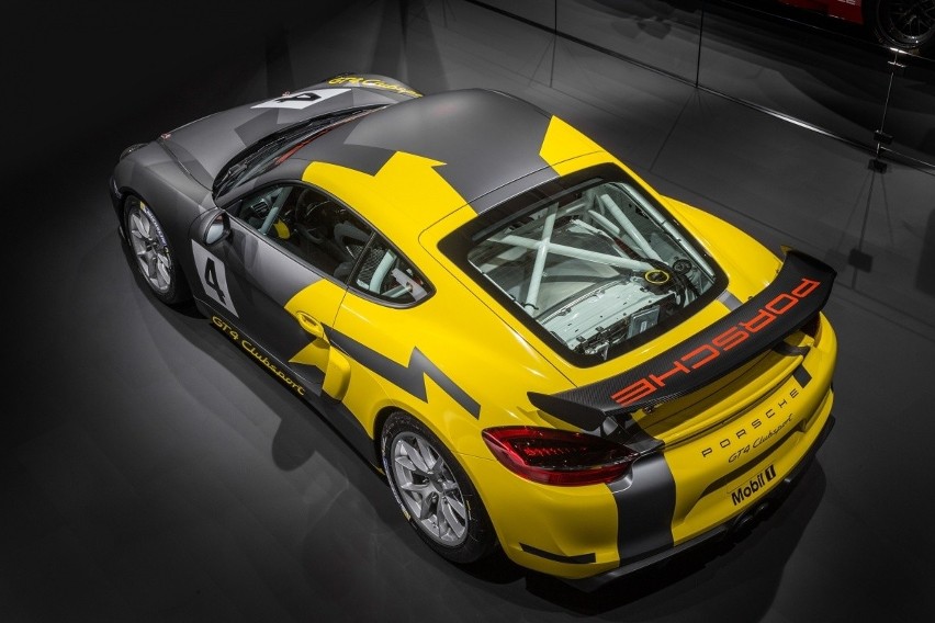 Do gamy Porsche dołącza nowy samochód sportowy przeznaczony...