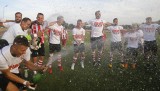 Resovia Rzeszów awansuje do 2 ligi po ograniu KSZO Ostrowiec Świętokrzyski 4:1. Dużo zdjęć z fety i meczu [FOTO]