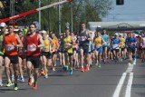 Bieg 10 km Szpot Swarzędz 2018: Tysiące biegaczy na ulicach Swarzędza. Tylko Krzysztof Hadas przebił się przez plejadę Ukraińców [ZDJĘCIA]
