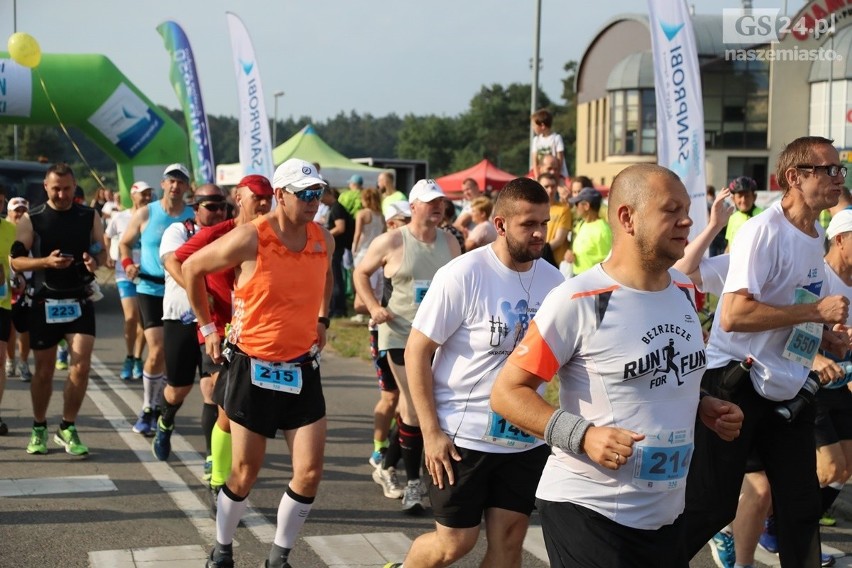 Maraton Szczeciński 2018: pół tysiąca biegaczy! [DUŻO ZDJĘĆ, WIDEO]