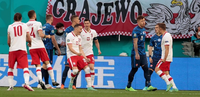 Euro 2020. Gol Karola Linettego na 1:1 w meczu Polska - Słowacja. Nikt nie typował go do składu! [WIDEO]