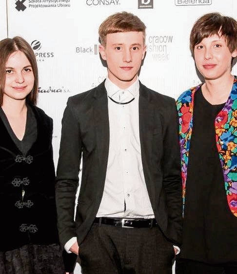 Sebastian Łuszczek (w środku) z Zakopanego to zdaniem ekspertów największy młody talent w polskiej modzie, jaki pojawił się w ostatnich latach