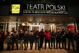 Seks na żywo w teatrze. Protestujący chcieli zablokować spektakl (ZDJĘCIA I FILM)