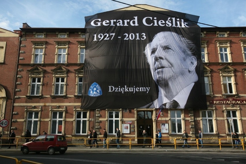 Dzień pogrzebu Gerarda Cieślika - 8 listpada 2013...