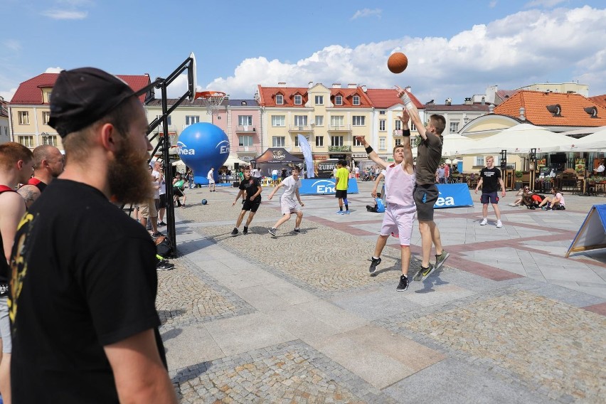 Na Rynku Kościuszki odbył się turniej ulicznej koszykówki...