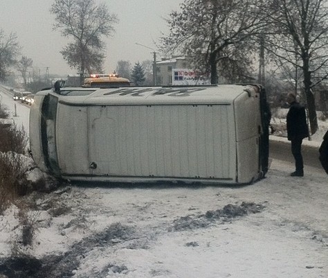 Bus zespołu Bajm wypadł z drogi.