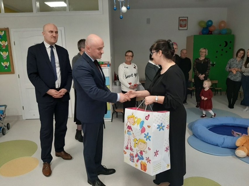 Nowy żłobek dla 10 dzieci w Klimontowie. Otworzyły go siostry zakonne dzięki unijnej dotacji (ZDJĘCIA)  