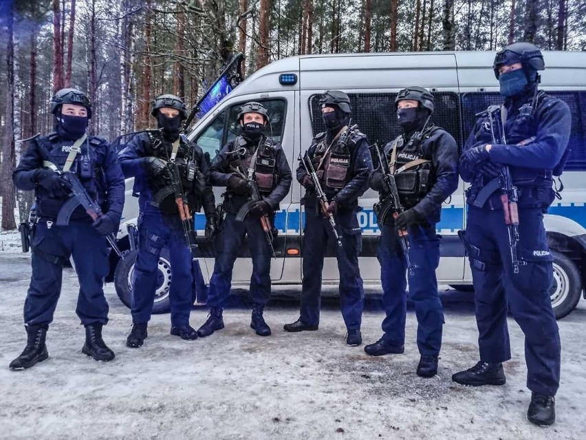 Policjanci z Podlasia dziękują za wsparcie na granicy z Białorusią kolegom z Oddziału Prewencji z Rzeszowa [ZDJĘCIA]