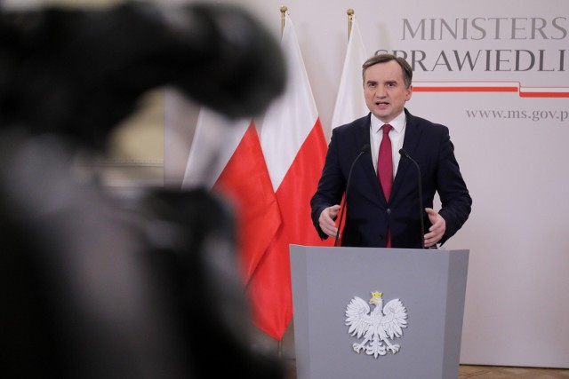 Solidarna Polska nie poprze nowelizacji ustawy o Sądzie Najwyższym. Zbigniew Ziobro: Polska znalazła się w potrzasku i jest szantażowana.