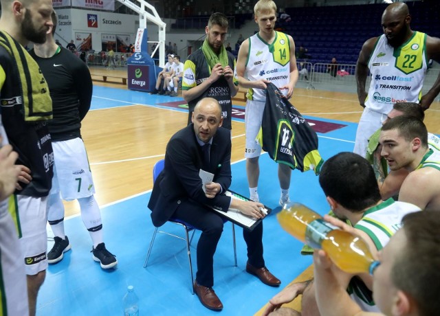 Trener Kamil Piechucki ma trudne zadanie w końcówce sezonu.