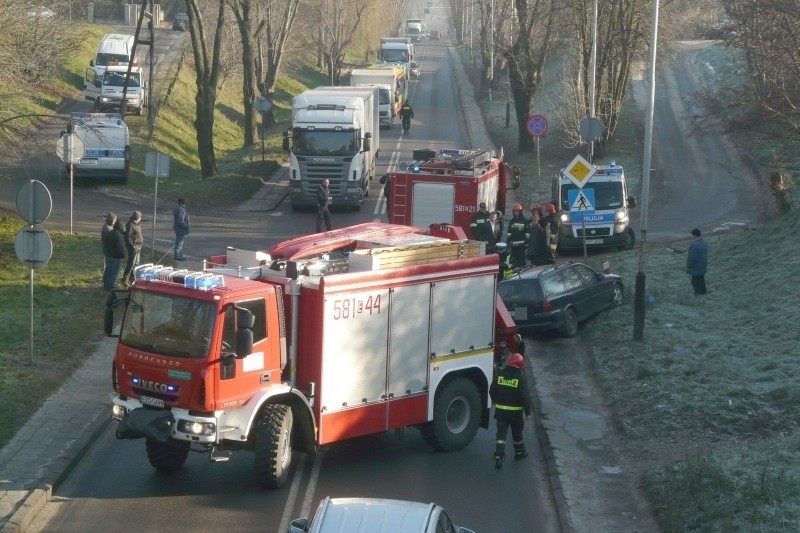 Groźny wypadek na Długiej w Zgierzu! [zdjęcia]