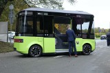 Autonomiczny minibus wraca do Katowic - przez 4 tygodnie będzie woził pasażerów między parkingiem na Muchowcu a plażą na Trzech Stawach