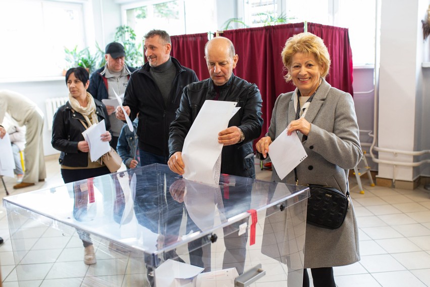 Słupszczanie głosują w wyborach samorządowych.