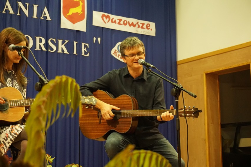 GOK w Krasnosielcu. Andrzej Korycki i Dominika Żukowska zaśpiewali utwory Bułata Okudżawy