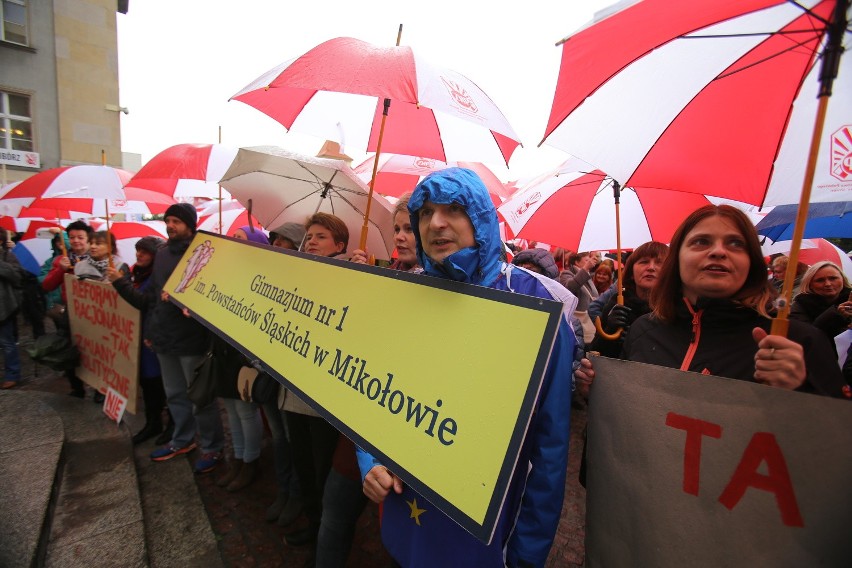 Protest nauczycieli w Katowicach