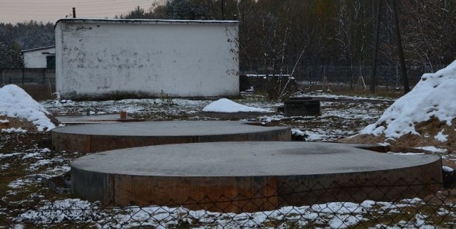 Rozpoczęła się budowa ujęcia wody w Szczukowicach &#8211; Cielętniku. Dwa zbiorniki pomieszczą 200 metrów sześciennych wody.