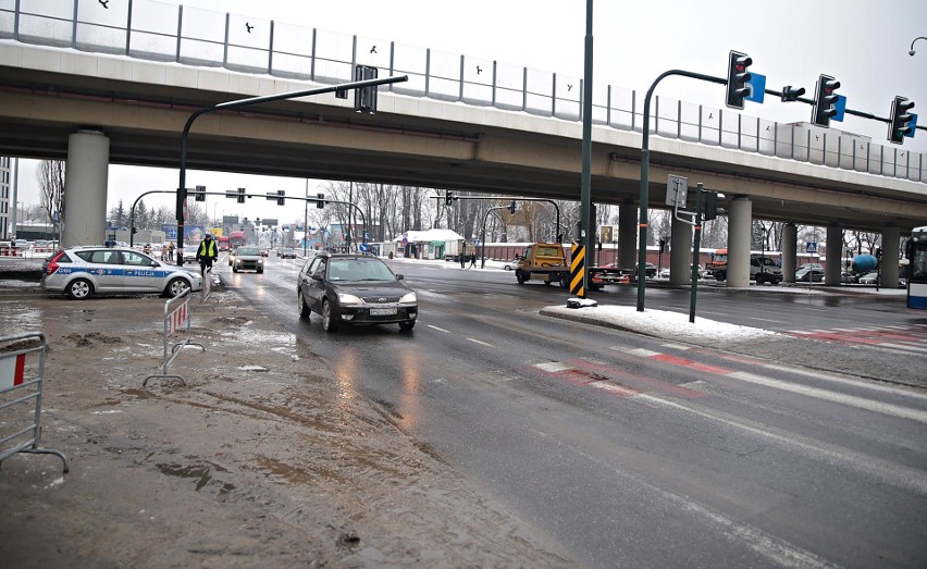 Kraków. Poważna awaria wodociągu przy alei 29 Listopada. Zobacz zdjęcia