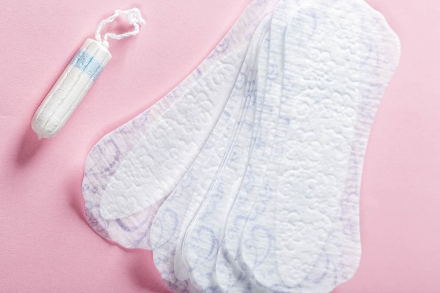 Szkocja jako pierwsza na świecie wprowadza darmowe produkty menstruacyjne