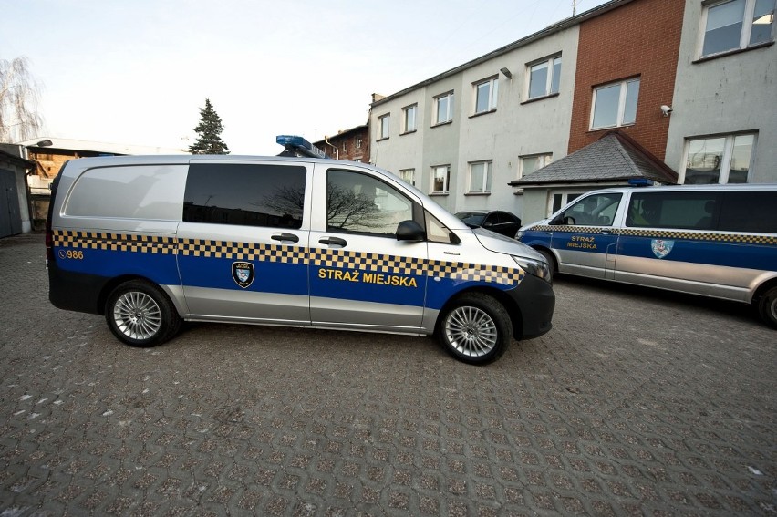 Samochody marki Mercedes są w pełni elektryczne, wyposażone...