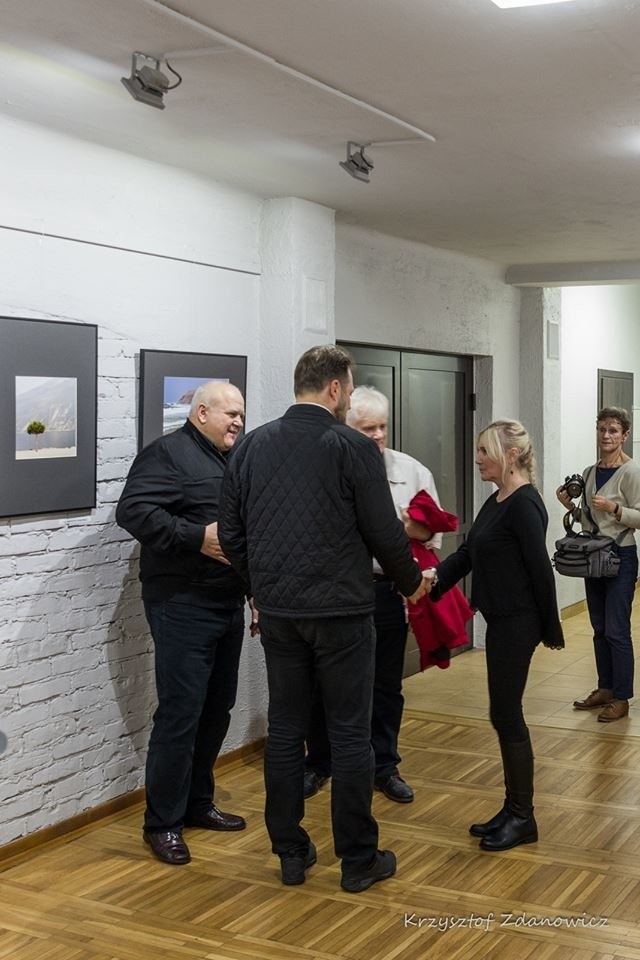 Radom. Fotoklub RP Stowarzyszenie Twórców Regionu Radomskiego zaprosił na letnią wystawę